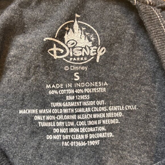 Walt Disney World Cinderella Castle Rose Gold Gray T-Shirt Small Disney Parks - Picture 2 of 5